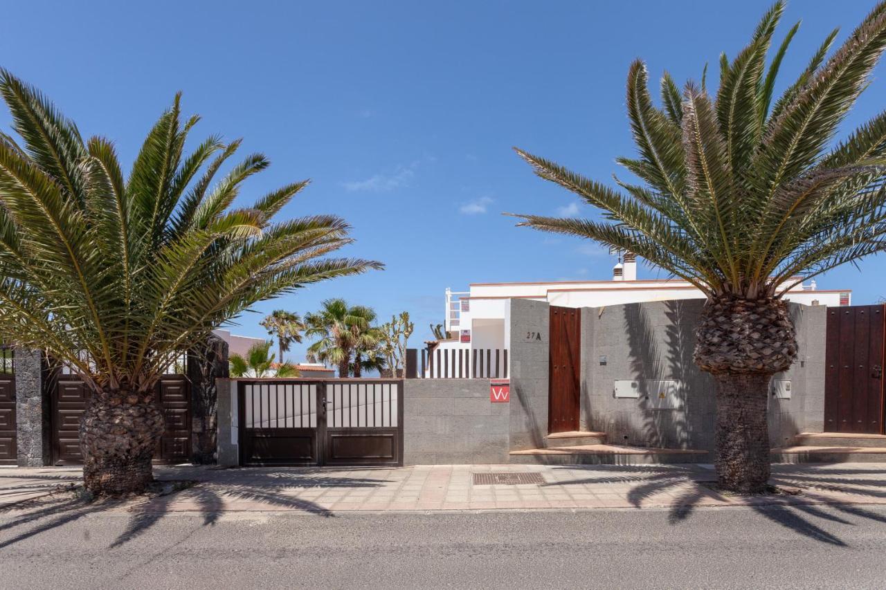 Villa Marina I Beachfront Corralejo By Holidays Home Exteriör bild