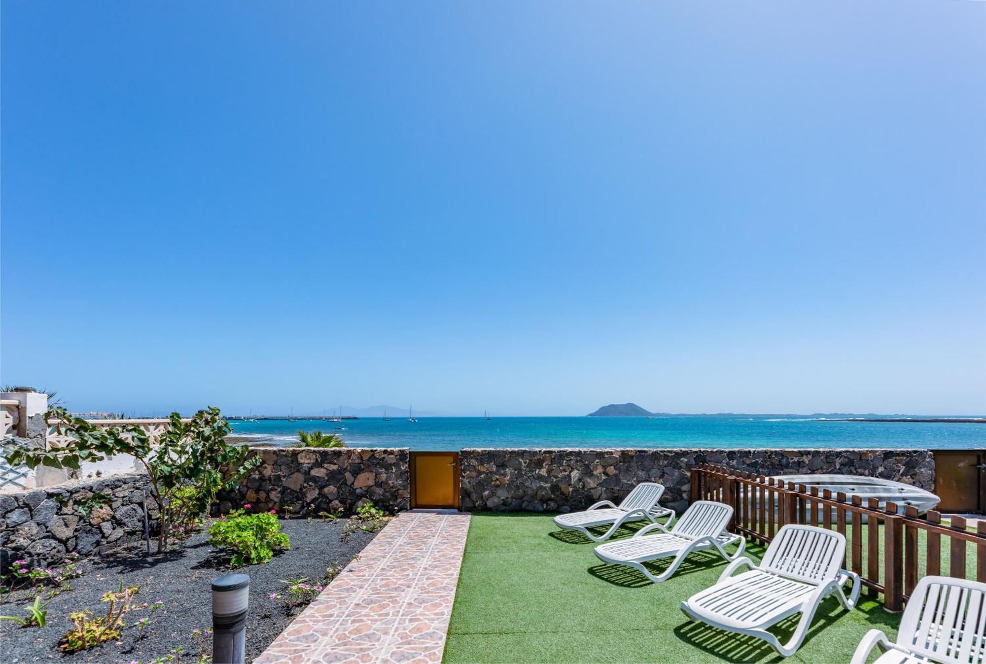 Villa Marina I Beachfront Corralejo By Holidays Home Exteriör bild